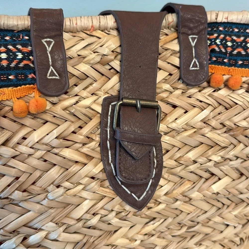 Amale straw beach Tote with Pom poms